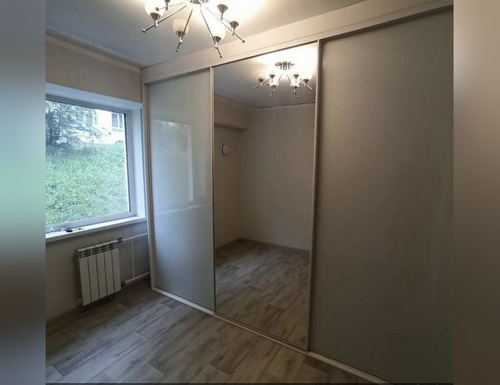 Шкаф серого цвета в Реутове
